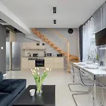 Apartment Dwupoziomowy 56m2 Z 2 Balkonami *