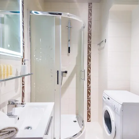 6 Os, Dwupoziomowy 56m2 Z 2 Balkonami דירה